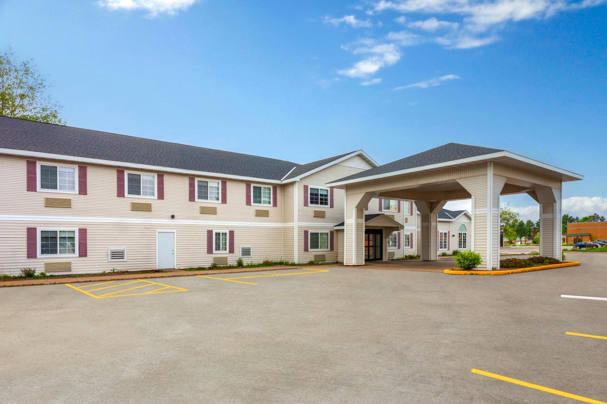 Americinn By Wyndham Eagle River Downtown Kültér fotó